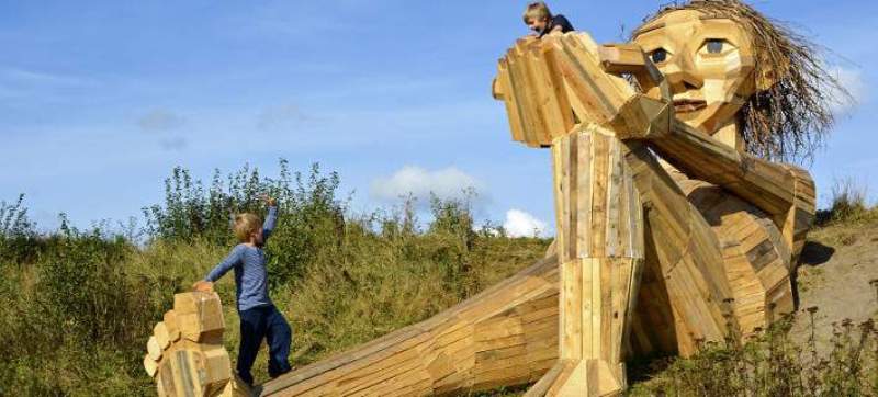 Έξι γίγαντες, κρυμμένοι στα δάση της Κοπεγχάγης - Media