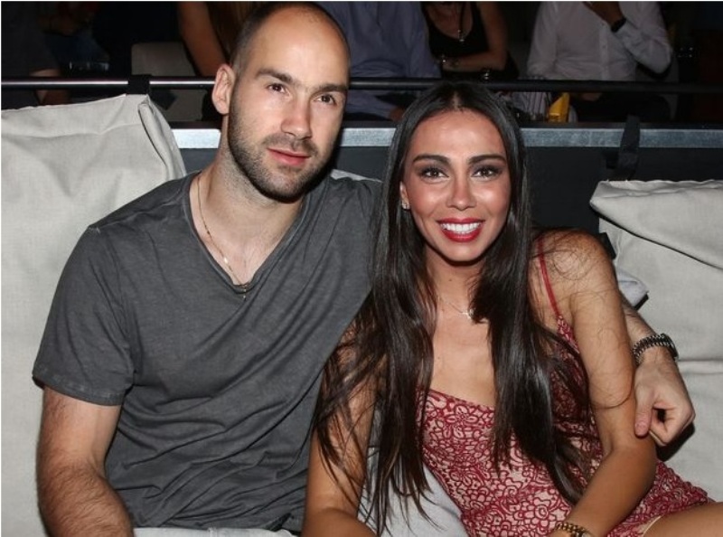 Οι πρώτες βουτιές της Ολυμπίας Χοψονίδου με φουσκωμένη κοιλίτσα (Photos) - Media