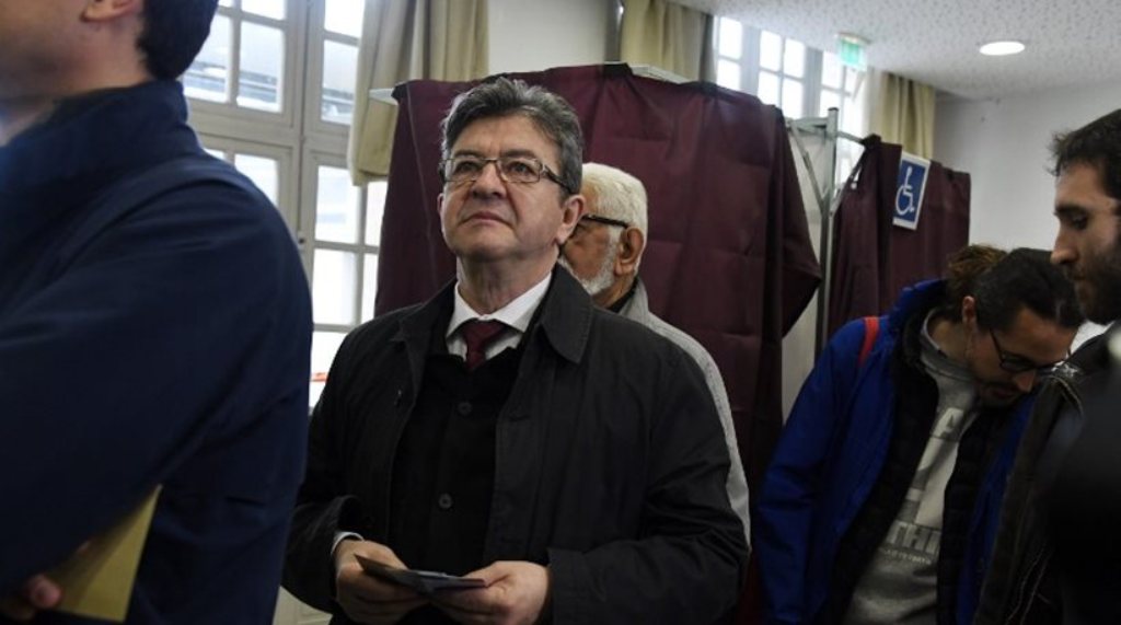 Εκπρόσωπος του Μελανσόν: Ο Μακρόν θα «ανάψει ένα σπίρτο» σε μια «πυριτιδαποθήκη» - Media