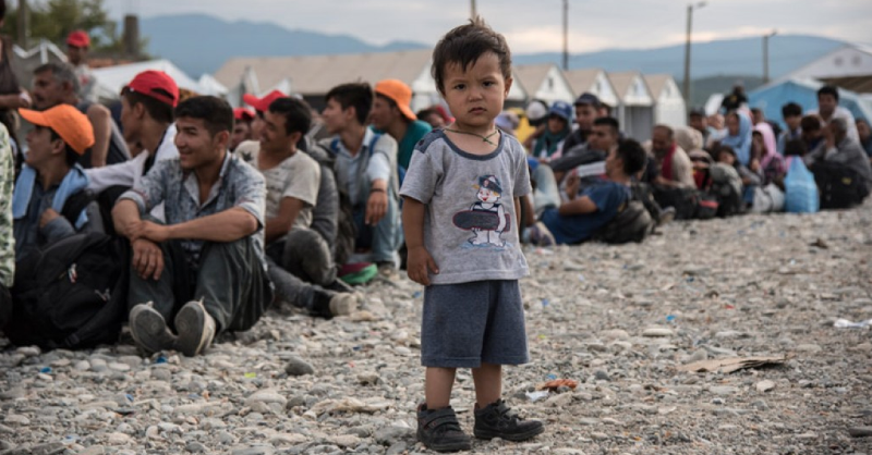 Τεράστια συμμετοχή στην πορεία υπέρ της υποδοχής και της αλληλεγγύης προς τους μετανάστες, σήμερα στο Μιλάνο - Media