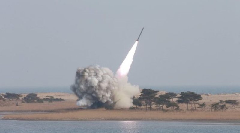 Ετοιμάζει πόλεμο ο Κιμ Γιονγκ Ουν: Θέλει να κάνει μαζική παραγωγή πυραύλων  (Photos - Video) - Media