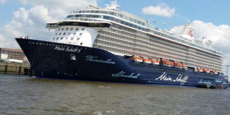 Το πλωτό «παλάτι» που κατέπλευσε στο λιμάνι Χανίων (Photos) - Media