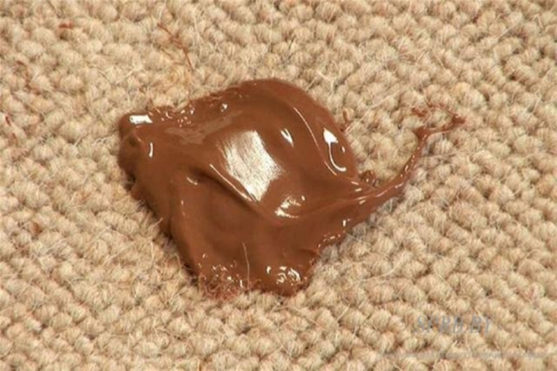 Πώς να αφαιρέσετε το λεκέ σοκολάτας από τα υφάσματα - Media
