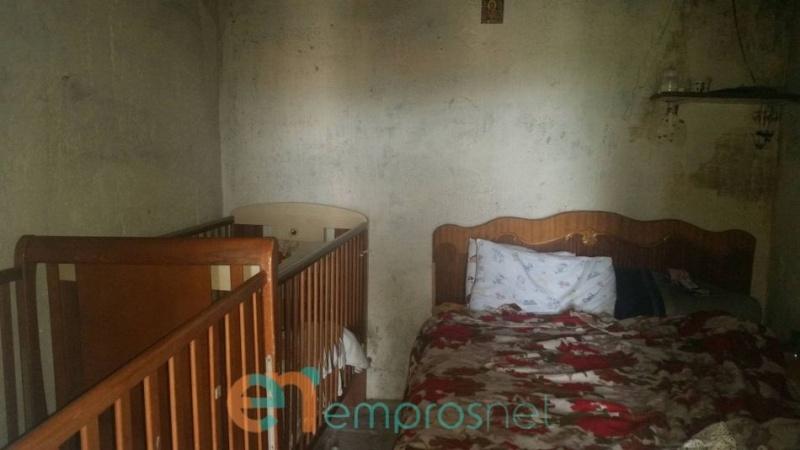 Εικόνες σοκ στη Μυτιλήνη: Λεχώνα με δυο μωρά, ζει σε παράγκα χωρίς ρεύμα και φαγητό  - Media