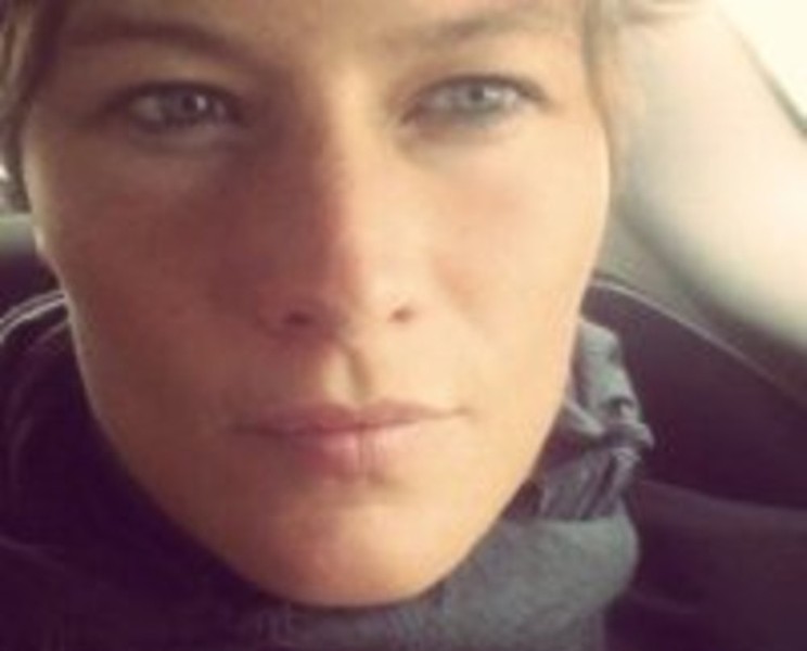 Γνωρίστε την 36χρονη κούκλα, επίσημη φωτογράφο του Μακρόν - Media