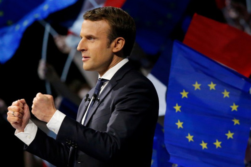 Οι πρώτες 100 μέρες του νέου Γάλλου προέδρου  - Media