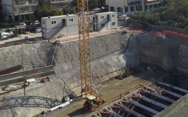 Πολυτραυματίας αλλά εκτός κινδύνου ο εργάτης που έπεσε στα έργα του Μετρό Θεσσαλονίκης - Media