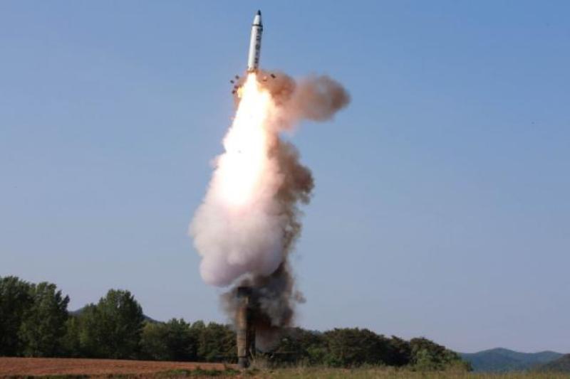 Σοκ στο Πεντάγωνο: Πρώτη φορά βλέπουμε τον πύραυλο που εκτόξευσε η Βόρεια Κορέα (Video) - Media