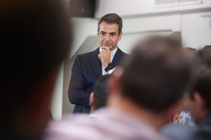 Οι «γαλάζιοι» βουλευτές έχουν παράπονα από τον αρχηγό τους - Media