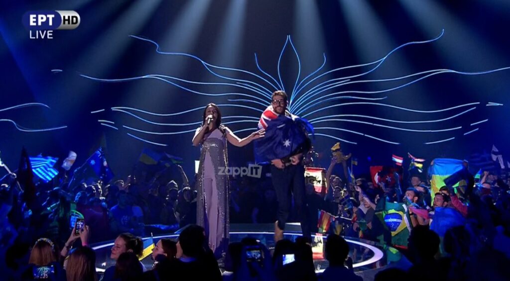 Eurovision 2017: Κατέβασε το παντελόνι πάνω στη σκηνή ενώ τραγουδούσε η Jamala (Photo) - Media