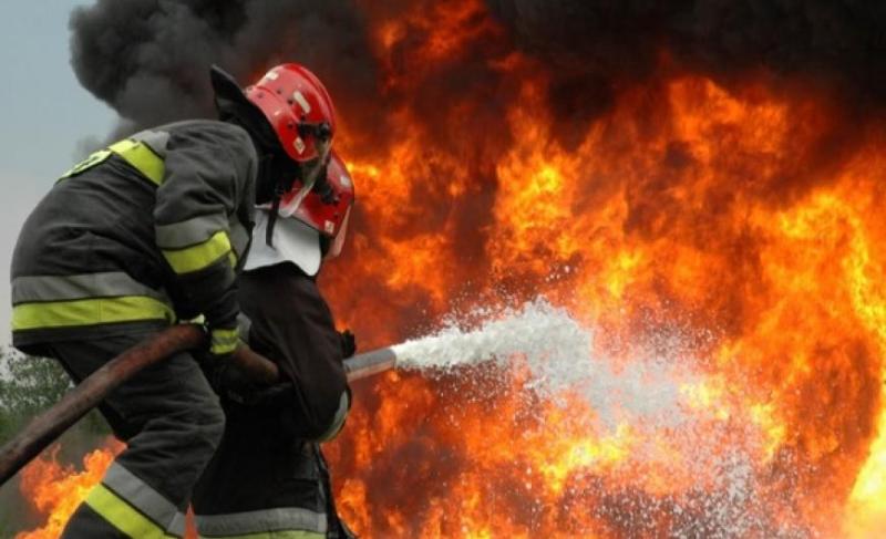 Λάρισα: Μεγάλη πυρκαγιά σε μονοκατοικία   - Media