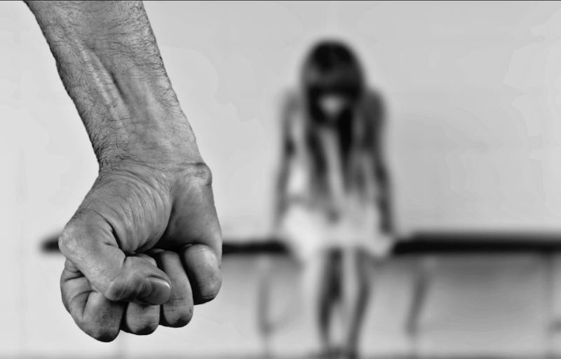 Κτηνωδία: Γρονθοκόπησε και επιχείρησε να βιάσει γυναίκα - Media