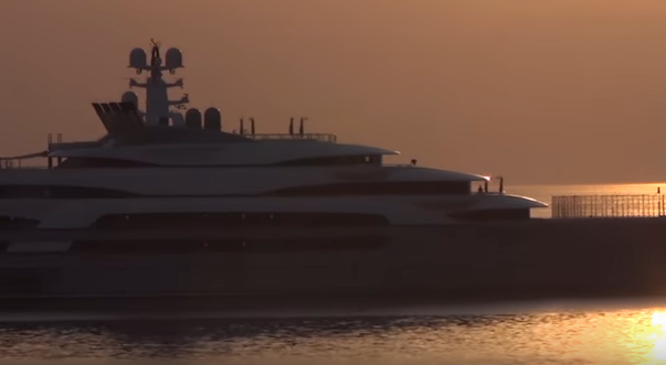 Η υπερπολυτελής θαλαμηγός που μαγνήτισε τα βλέμματα στη Μύκονο (Video) - Media