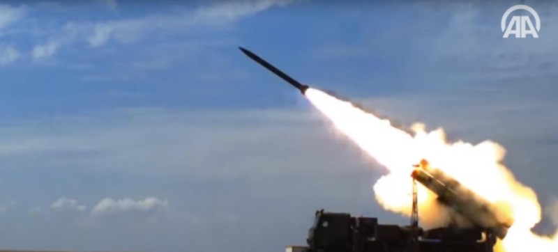 Η Τουρκία έκανε την πρώτη δοκιμή δικού της πυραύλου μεγάλου βεληνεκούς (Videos) - Media