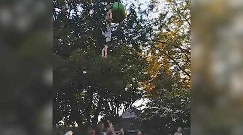 Η συγκλονιστική διάσωση 14χρονης που κρέμεται από τελεφερίκ (Video) - Media