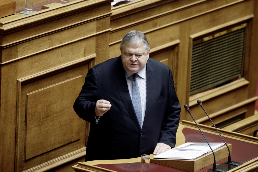Βενιζέλος: Η κυβέρνηση άνοιξε ένα διαρκές μνημόνιο για τη χώρα - Media