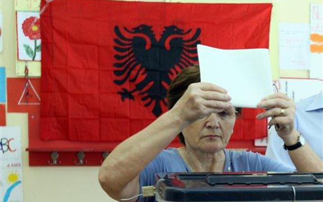 Στις κάλπες οι Αλβανοί – Νίκη στον Έντι Ράμα δείχνουν οι δημοσκοπήσεις - Media