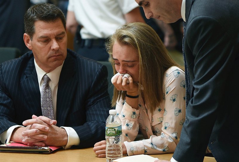 Τραγική υπόθεση: Έσπρωξε στην αυτοκτονία τον φίλο της και το "έπαιζε" θλιμμένη φιλενάδα- Κινδυνεύει με φυλάκιση 20 ετών - Media