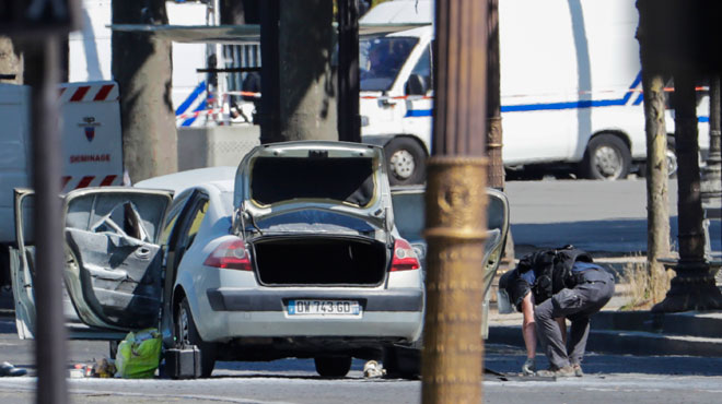 Τέσσερις συλλήψεις για την επίθεση στα Ηλύσια Πεδία  - Media