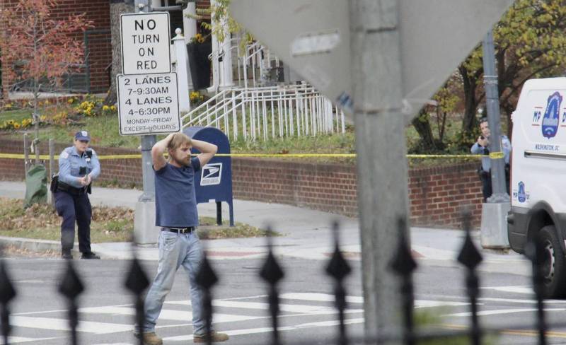 ΗΠΑ: Όρμησε με όπλο σε πιτσαρία για να πιάσει παιδόφιλους -Διάβασε ένα ψευδές δημοσίευμα - Media
