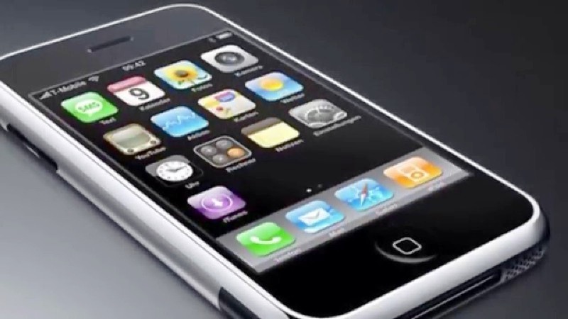 Το iPhone έγινε δέκα χρονών - Δείτε πώς εξελίχθηκε από το 2007 ως σήμερα (Video) - Media