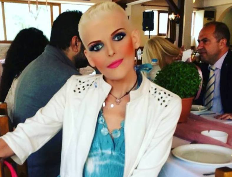 Ξεσπά η μητέρα της Νανάς Καραγιάννη: To μήνυμά της στα social media - Media