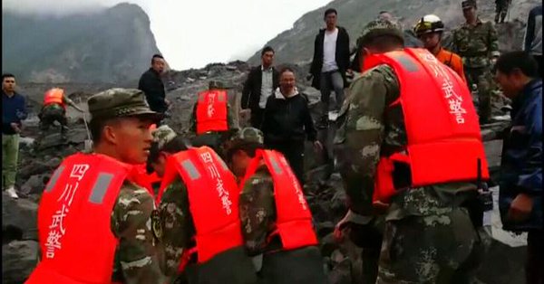 Κίνα: Μειώνονται οι ελπίδες για τους 118 ανθρώπους που έχουν θαφτεί κάτω από τόνους λάσπης - Media