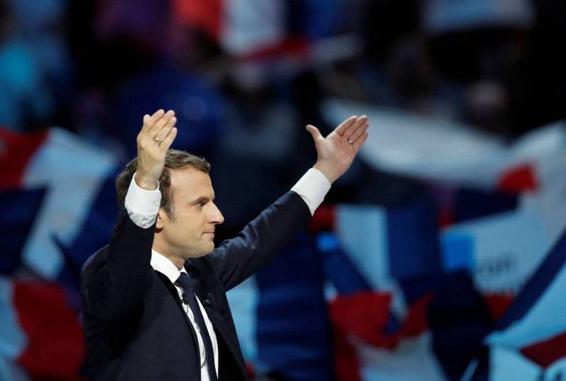 DW: Ο Μακρόν δοκιμάζεται στην ανατολική Ευρώπη - Media