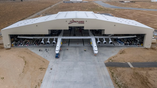 Αυτό είναι το μεγαλύτερο αεροπλάνο στον κόσμο - Μπορεί να πετάξει και στο διάστημα (Video) - Media