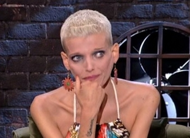 Τα τελευταία λόγια της Νανάς Καραγιάννη - Media