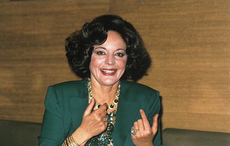 Πέθανε η Καίτη Παπανίκα - Media