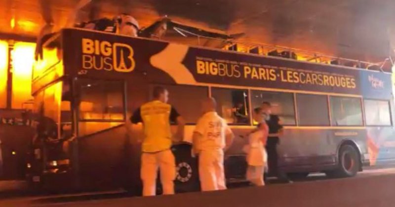 Τροχαίο στο Παρίσι: Τουριστικό λεωφορείο χτύπησε σε τοίχωμα σήραγγας - Τέσσερις τραυματίες - Media