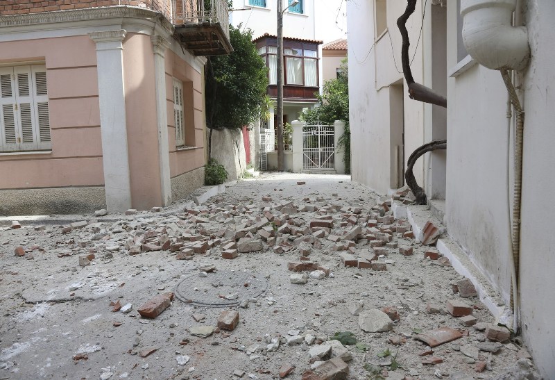 Μυτιλήνη: Εκκενώθηκε το χωριό Βρίσα    - Media