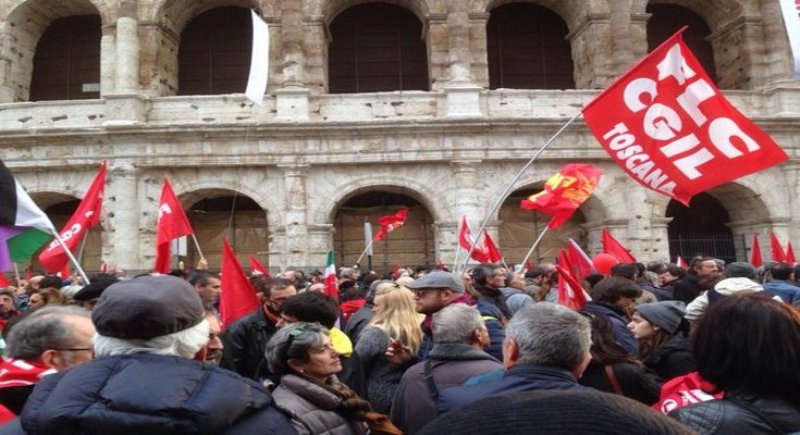 Ιταλία: Στον δρόμο τα συνδικάτα κατά της κυβέρνησης Τζεντιλόνι - Media