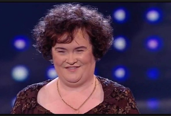 Άγρια επίθεση στη Σούζαν Μπόιλ από συμμορία 15 ατόμων - Media