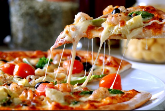 Το κόλπο για να ζεστάνετε σωστά την πίτσα! Ξεχάστε τον φούρνο μικροκυμάτων… (Photo) - Media