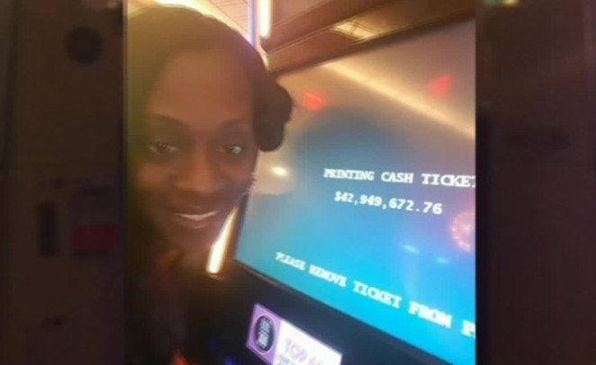 Κέρδισε 43 εκατ. στο καζίνο και της δίνουν 2,25$ και μια μπριζόλα - Η απίστευτη δικαιολογία - Media