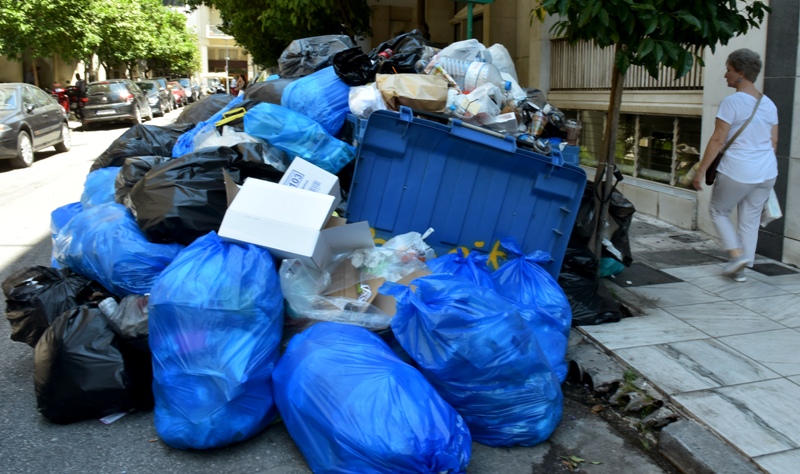 Συναγερμός στο ΚΕΕΛΠΝΟ για τα σκουπίδια - Οδηγίες προστασίας της δημόσιας υγείας - Media