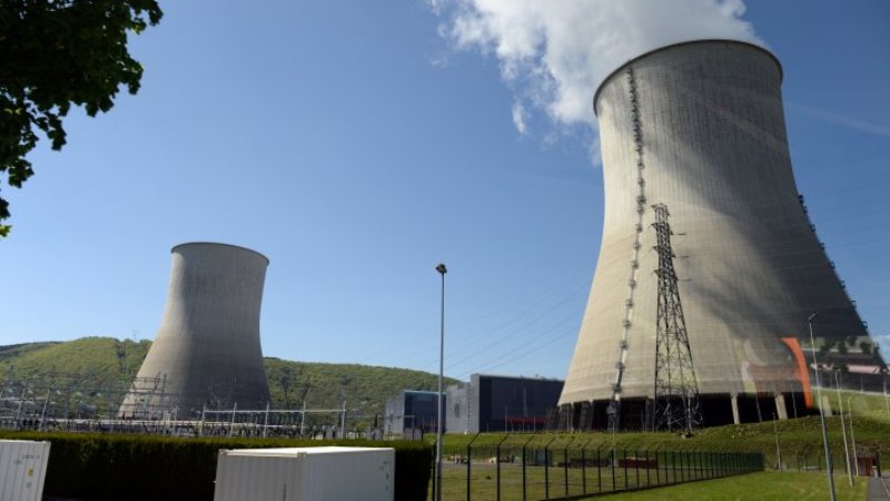 Η Γαλλία ετοιμάζεται να κλείσει 17 από τους 58 πυρηνικούς αντιδραστήρες της - Media