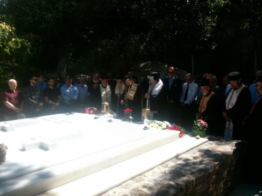 Επιμνημόσυνη δέηση στα Χανιά για τα σαράντα του Μητσοτάκη (Photos) - Media