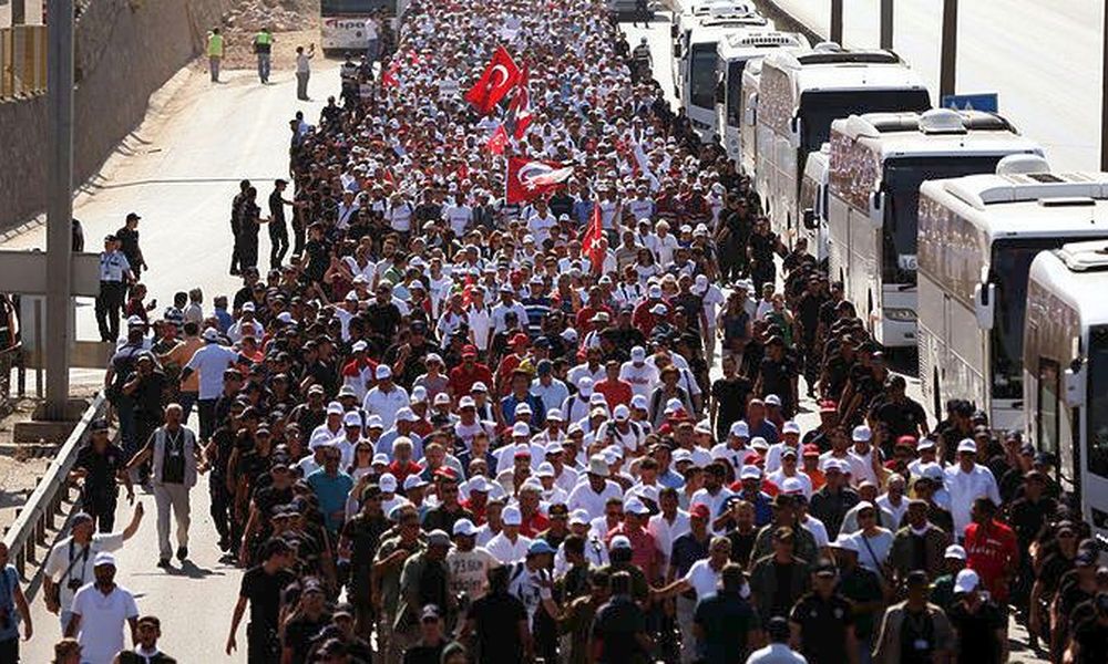 Στην Κωνσταντινούπολη η «Πορεία για τη Δικαιοσύνη» που οργάνωσε η αντιπολίτευση - Media