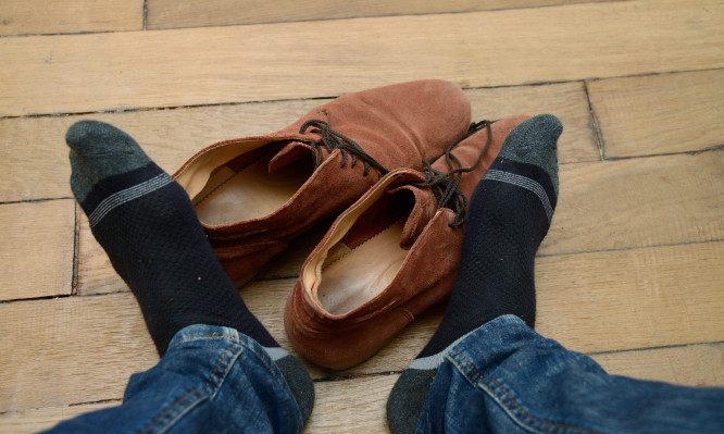 Το απλό σπιτικό κόλπο για να μην μυρίζουν τα παπούτσια!  - Media