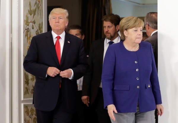 Η Μελάνια «θάμπωσε» και τους Γερμανούς - Στο Αμβούργο το προεδρικό ζεύγος των ΗΠΑ για την G20 (Photos) - Media