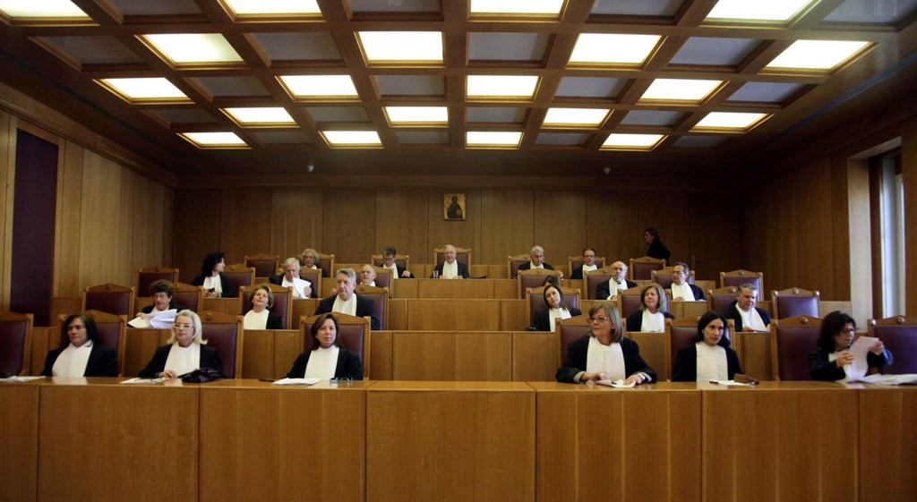 Στο ΣτΕ ο νέος ασφαλιστικός νόμος  - Media