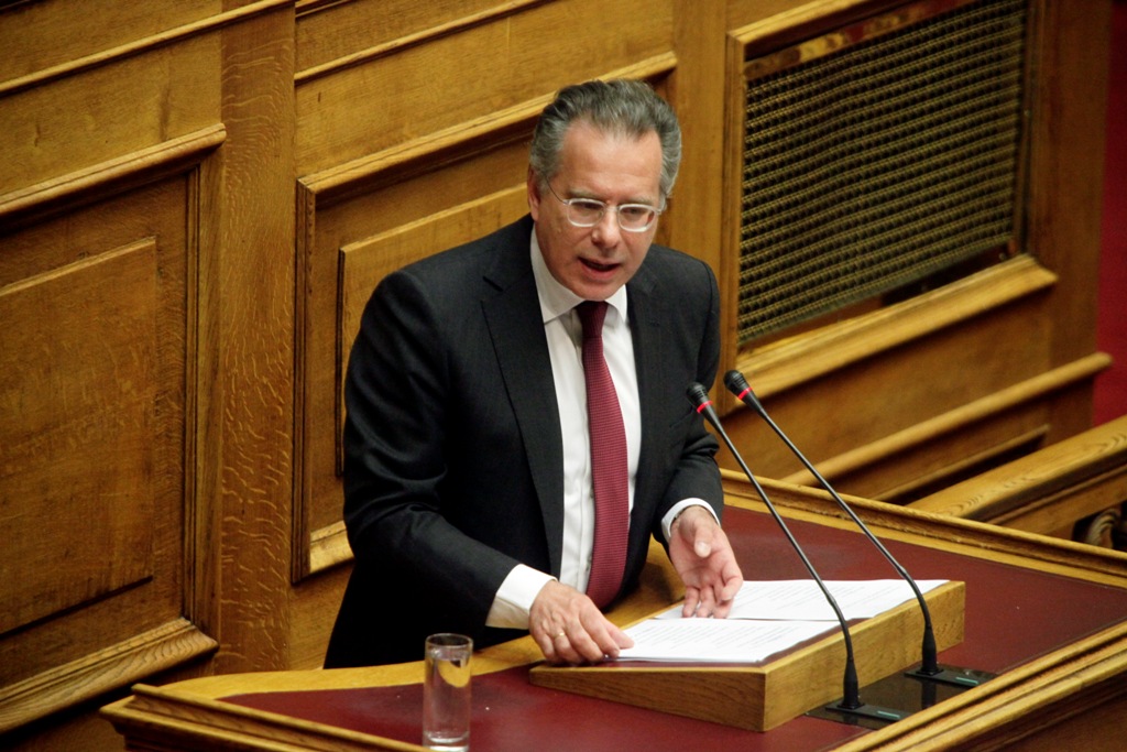 Κουμουτσάκος: Γιατί η Τουρκία επιμένει τόσο για τα επεμβατικά δικαιώματα στην Κύπρο; - Media