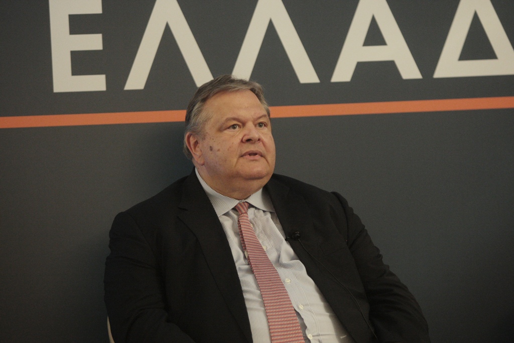 Βενιζέλος: Ανιστόρητες και ανομιμοποίητες οι δεσμεύσεις της κυβέρνησης - Media