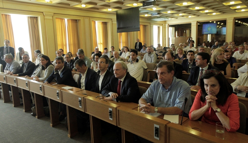 Πυρά Μητσοτάκη, Θεοδωράκη, Βενιζέλου κατά του ν/σ για την ανώτατη εκπαίδευση - Media