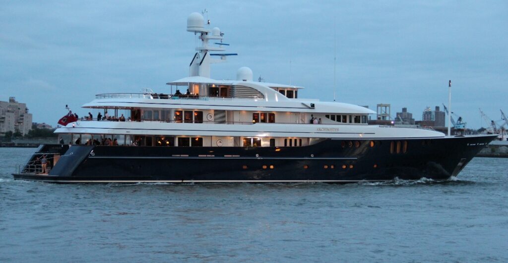 «Απόδραση» στα Χανιά για πασίγνωστο δισεκατομμυριούχο - Media Gallery 2