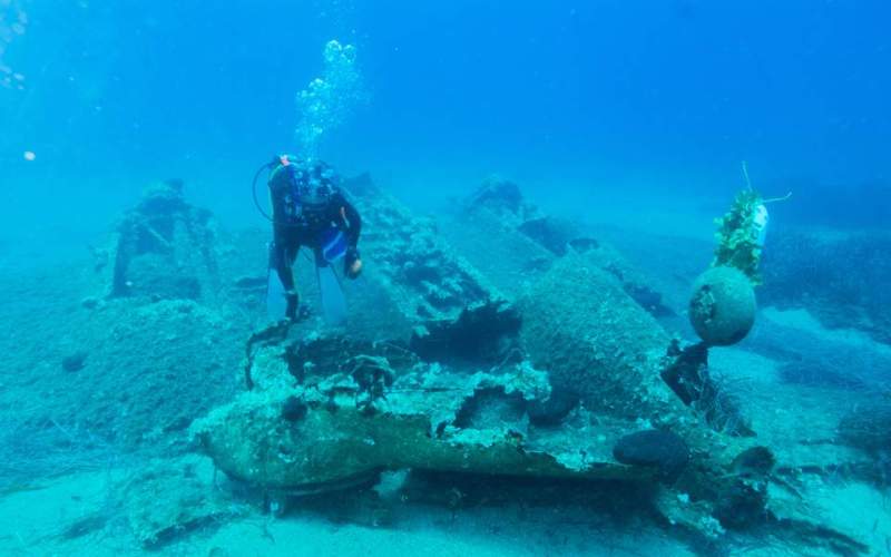 Εντυπωσιακές εικόνες από το «Μάρτιν Μπάλτιμορ» στην Ικαρία – Πως ο βυθός προστάτευσε το αεροπλάνο - Media
