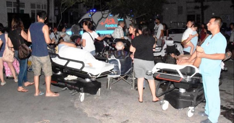 Τρόμος στην Τουρκία: Περισσότεροι από 350 οι τραυματίες από το σεισμό - Media
